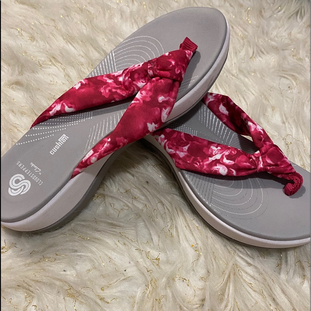 Women’s heeled flip flops